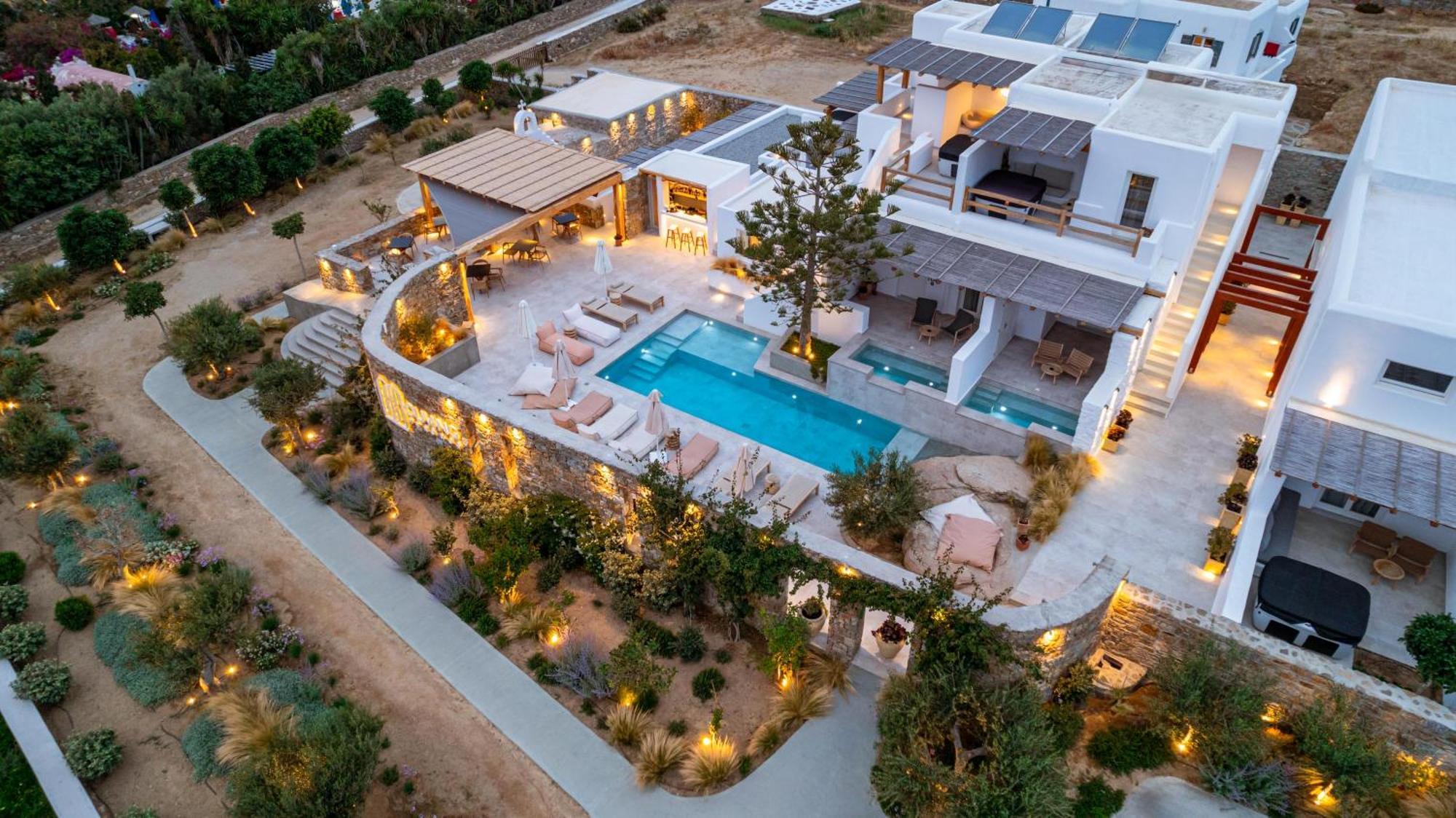 Oliving Mykonos Luxury Suites Klouvas Esterno foto